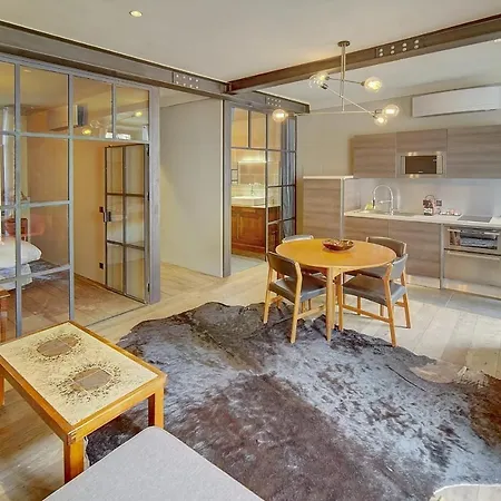 Apartment Mmogroom - Industrial Style - Spacious - Ac - Wifi- Center