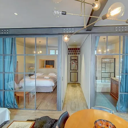 Mmogroom - Industrial Style - Spacious - Ac - Wifi- Center Apartment