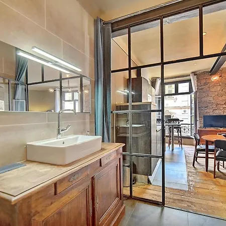 Mmogroom - Industrial Style - Spacious - Ac - Wifi- Center Apartment Cannes