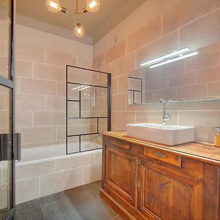 Mmogroom - Industrial Style - Spacious - Ac - Wifi- Center *