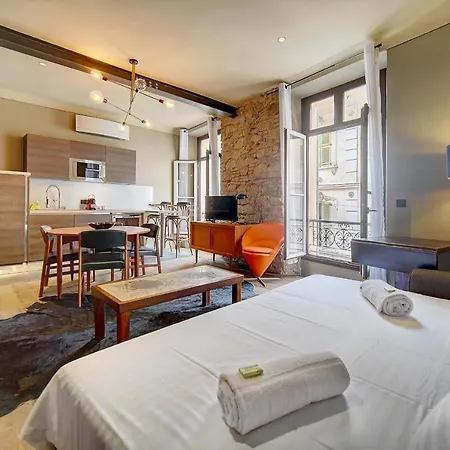 Apartment Mmogroom - Industrial Style - Spacious - Ac - Wifi- Center